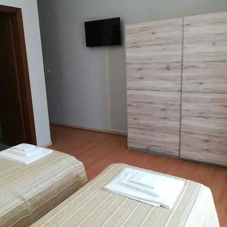 Aurelia 3*